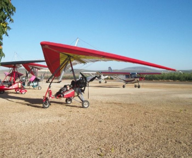 Detenidos en el aerodromo